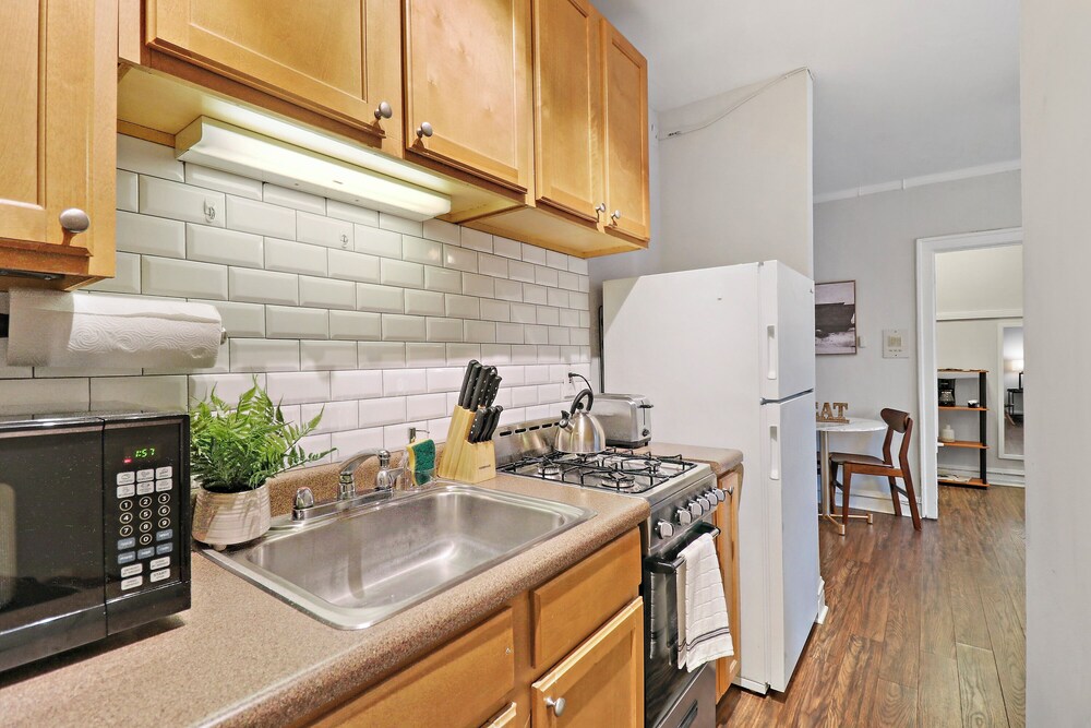 Cozy Charm Studio Apt - Kenwood 205