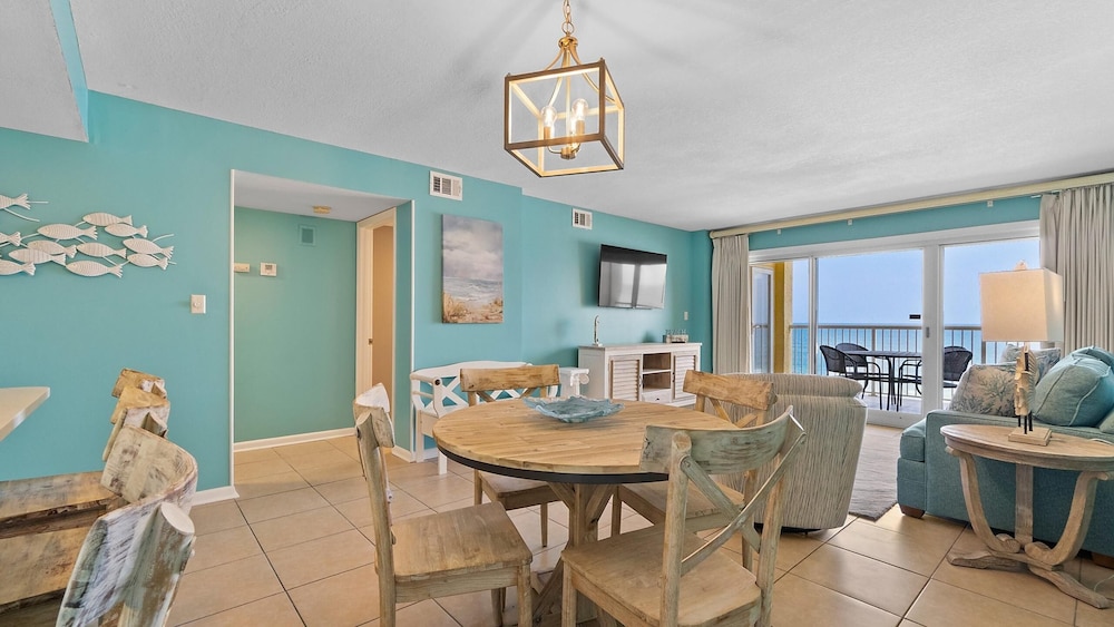 Driftwood Towers #4E by Southern Vacation Rentals