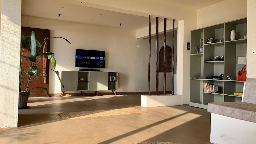 Dolce Far Niente 4BHK Villa Ashwem Beach