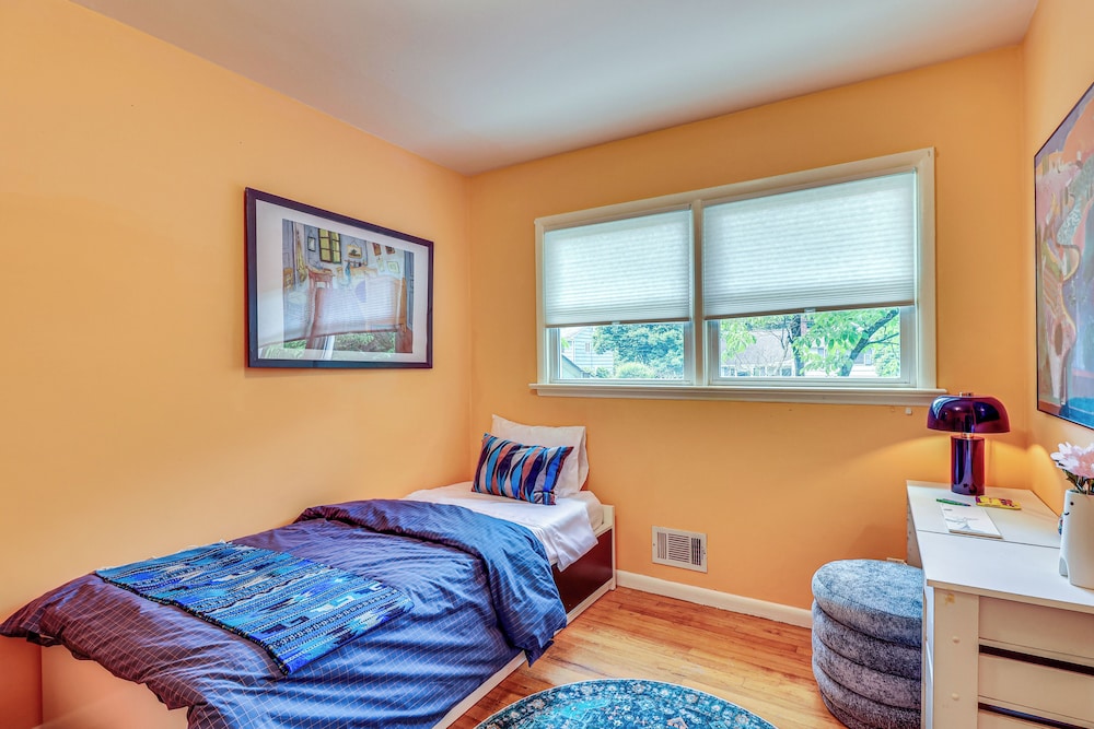 1 Mi to Campus: Princeton Home w/ Furnished Deck