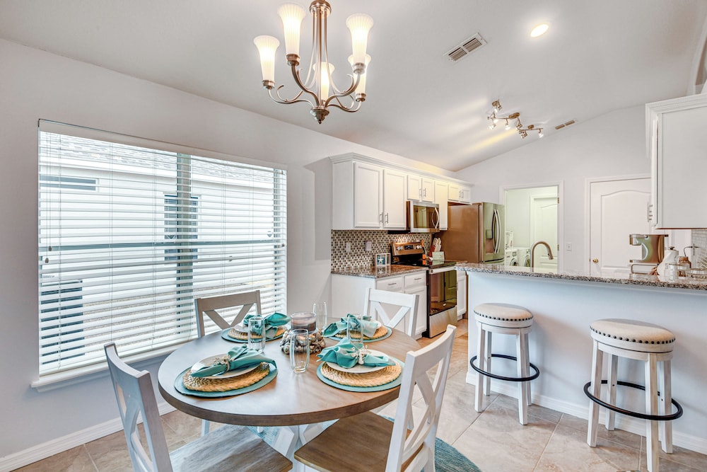 On-site Canal Access: Luxe Home in Palm Coast!