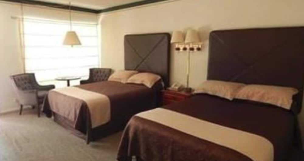 Eagle Pass Vacations - Autel Rio Inn Luxury Inns - Property Image 1