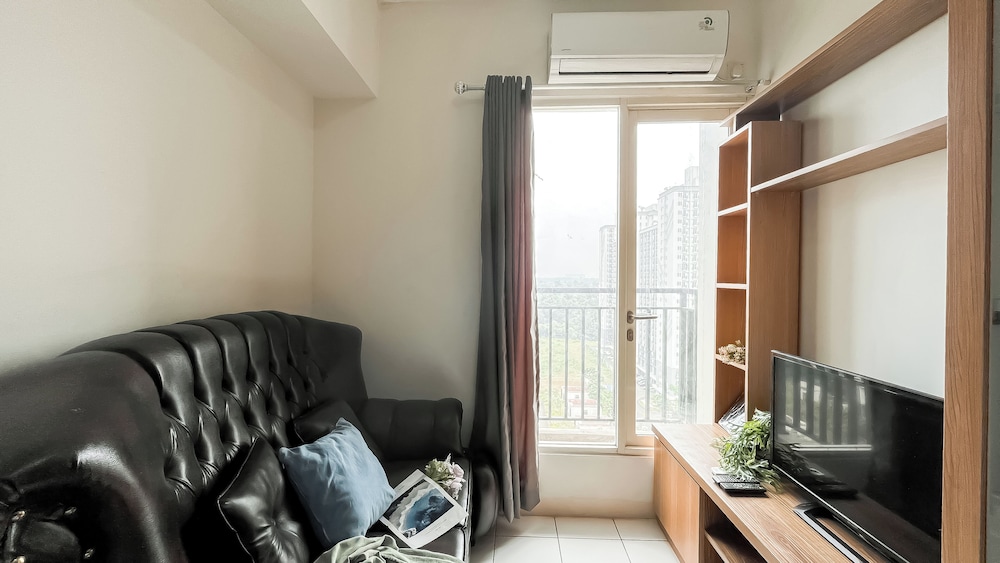 Minimalist Scandinavian Touch 2Br Apartment At Podomoro Golf View