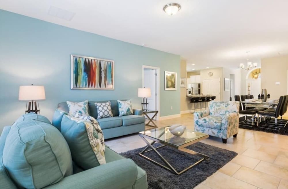 Accessible Retreat Solterra Resort Sleeps 11 Pool Jacuzzi Family Friendly