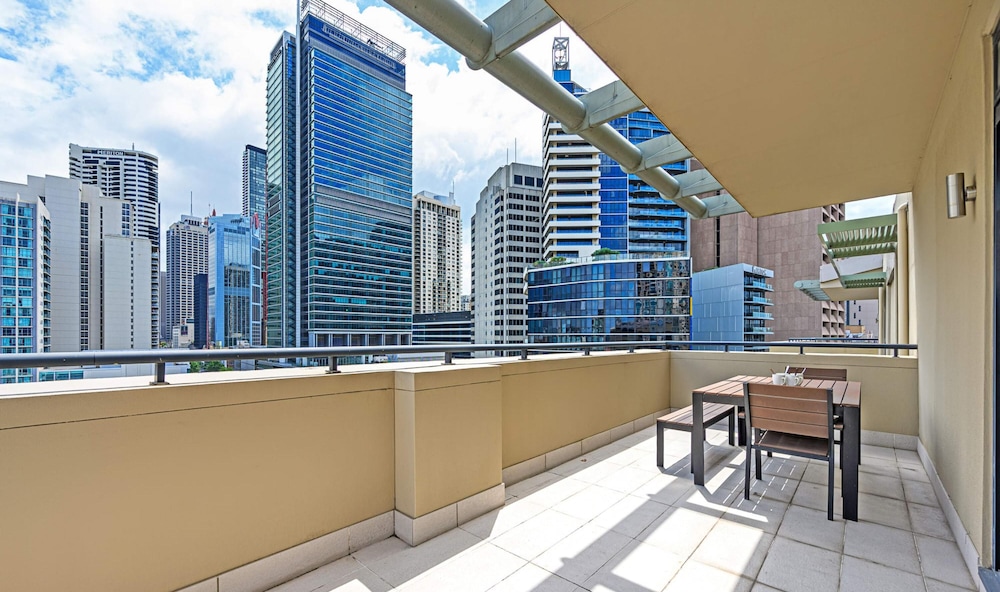 Metawise Sydney CBD Haymarket 2bed Penthouse A