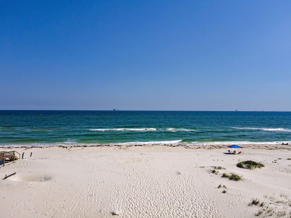 Beachfront 9bed Easybreezy West