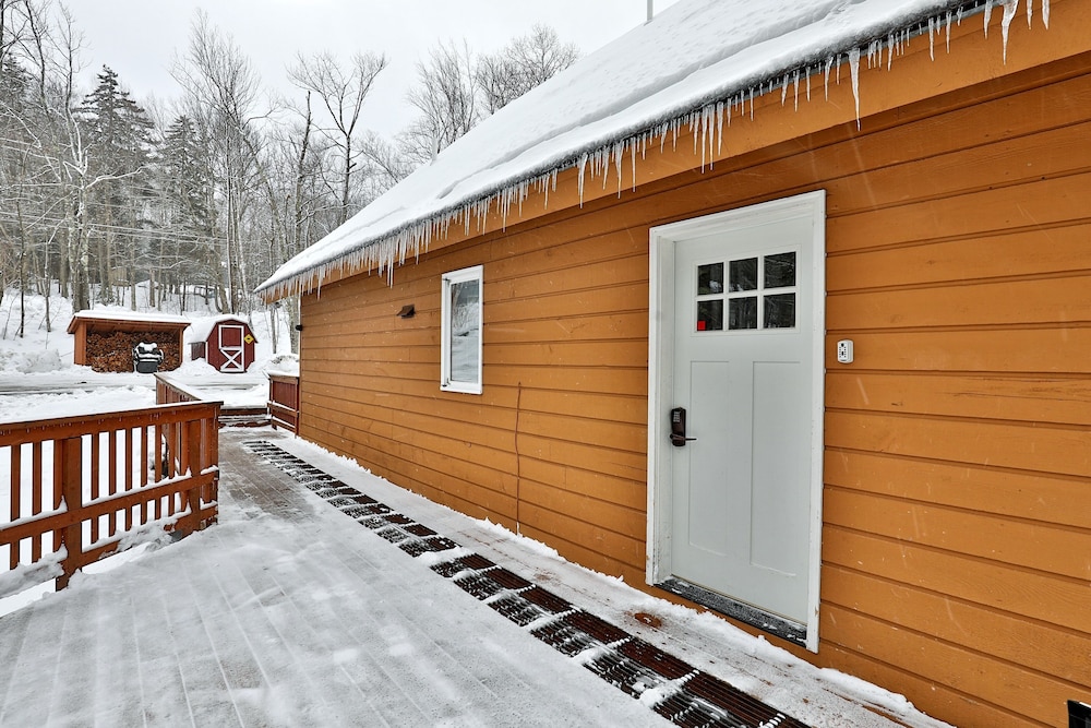Tanglewood Vista At Killington: Great Group Ski Home Close To Mountain. Hot Tub. 5 Bedroom Home - main view