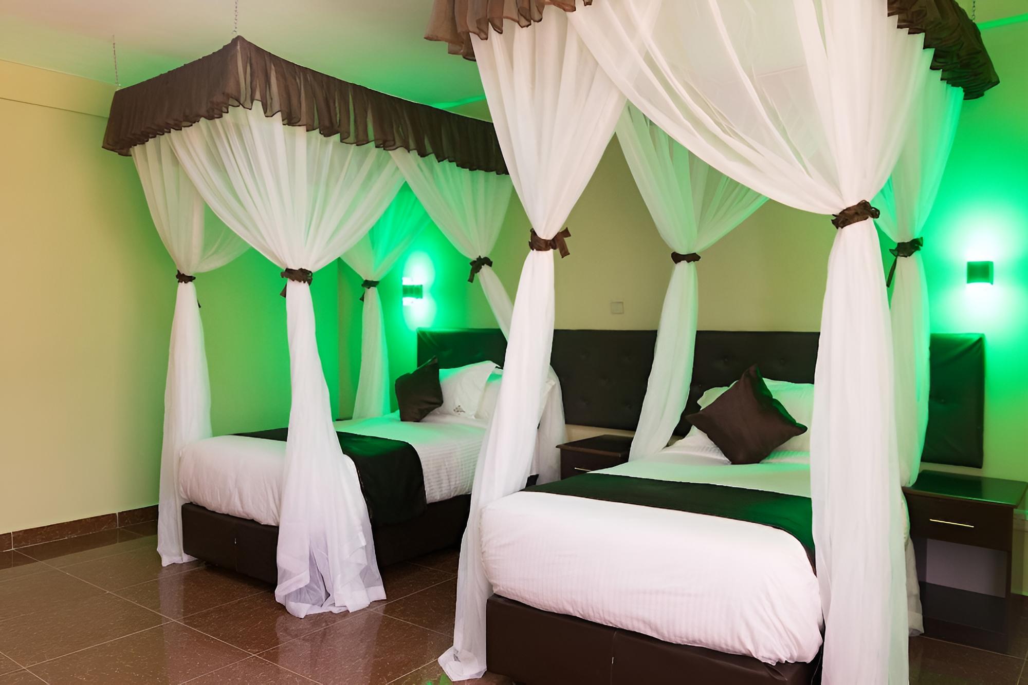 Maxland Hotel Juja