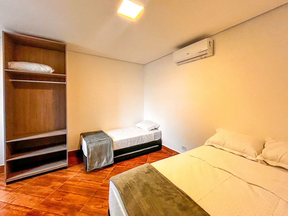 Incr vel Flat a Beira mar na Praia de Guaratuba SP