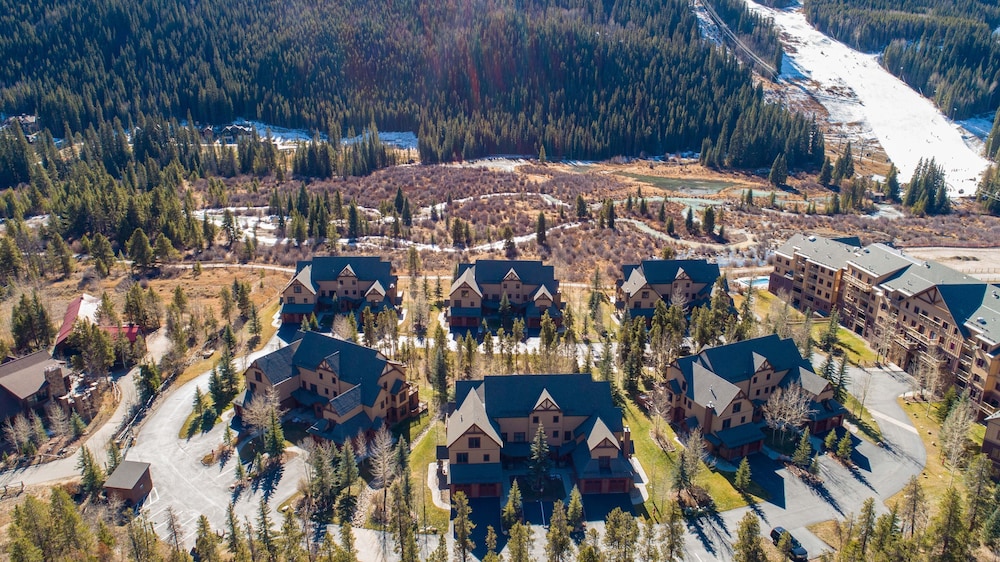2348 Red Hawk Townhomes 3 Bedroom Condo by RedAwning view 5