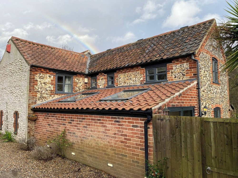 Stone Cottage Norfolk , Lovely Family Cottage