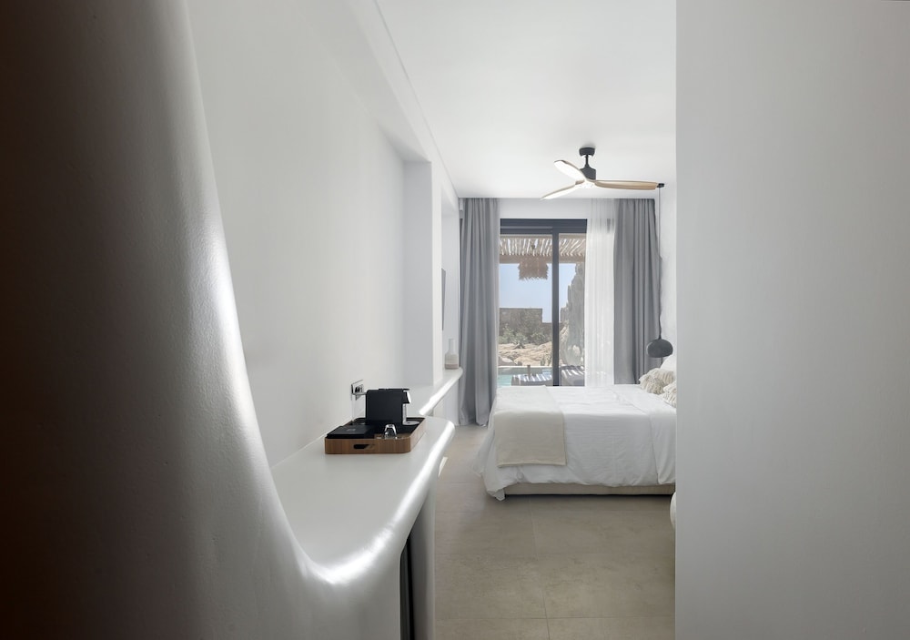 WhiteArt Suites