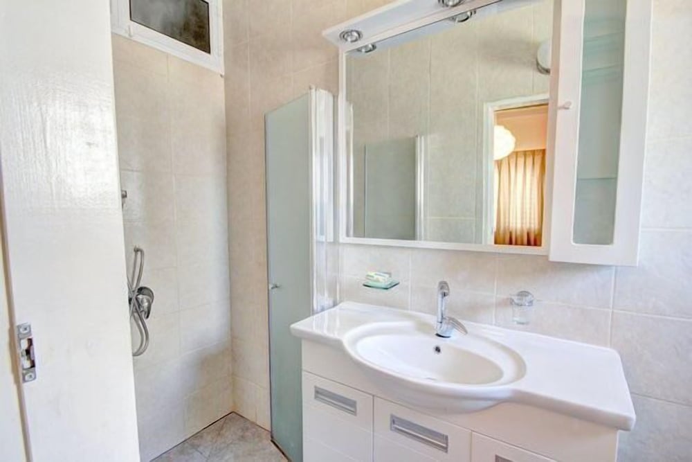 Sea Suites Apartments