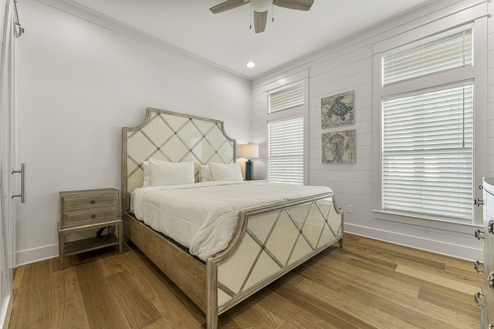 Magnolia Cottages by the Sea by Panhandle Getaways