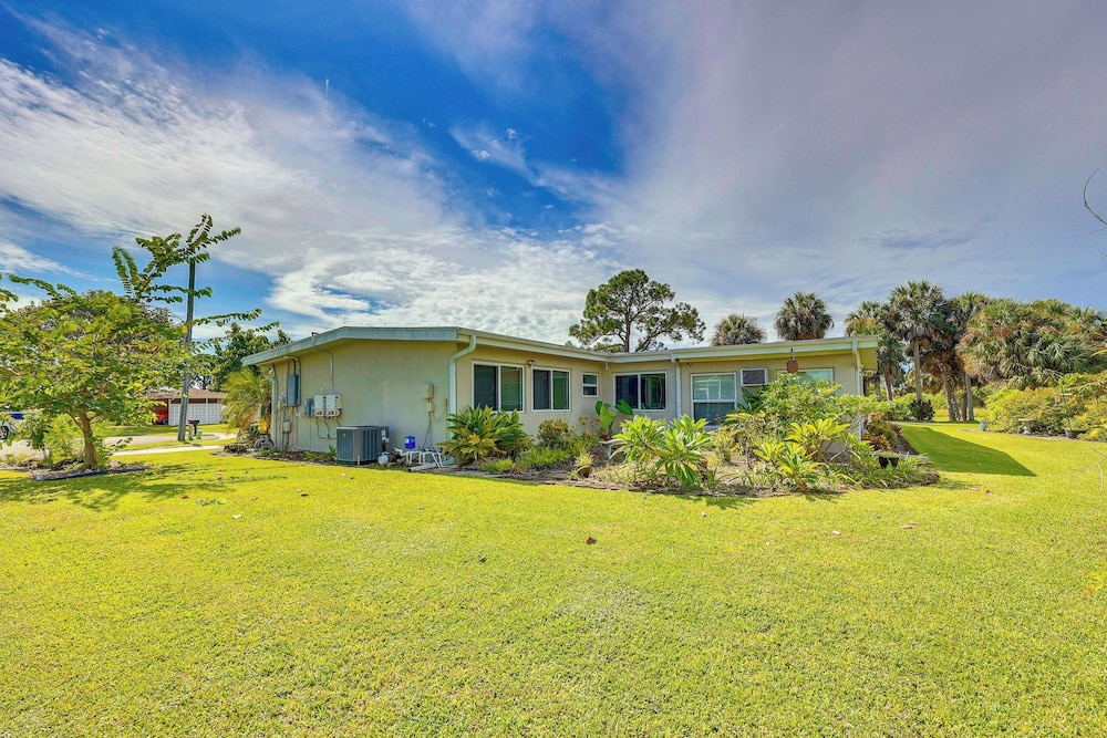 Heated Pool + Spacious Yard: Port Charlotte Escape
