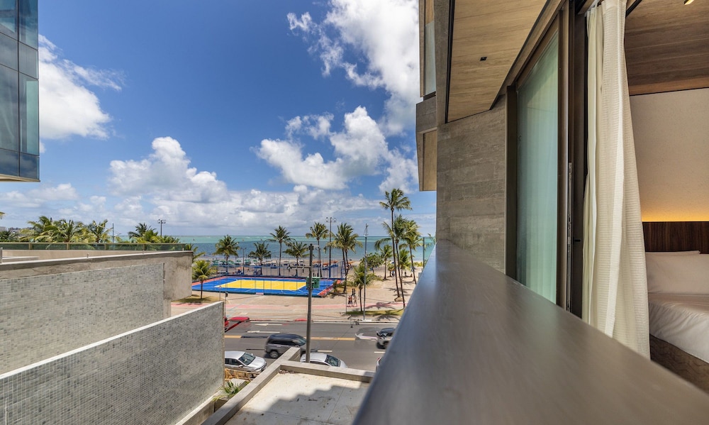 NWTs - Estúdios com Vista Lateral Mar
