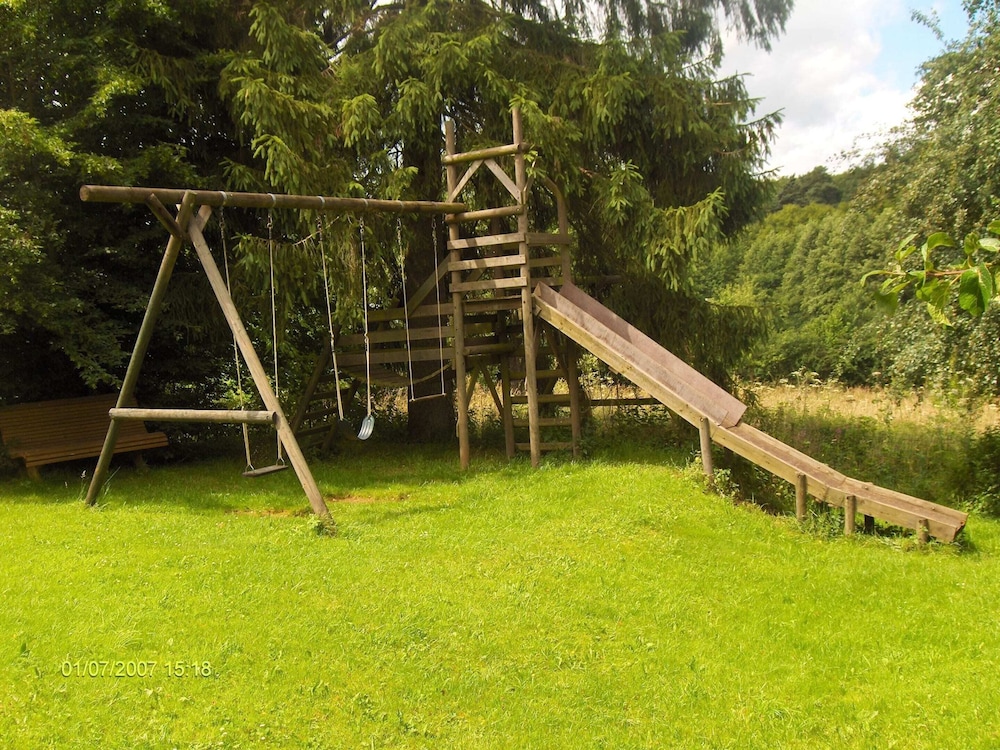 Ideal Cottage for Family & Friends Holiday - Calm in the Midst of Nature