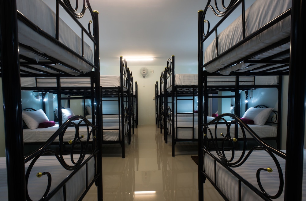 Plan B Hotel - Hostel