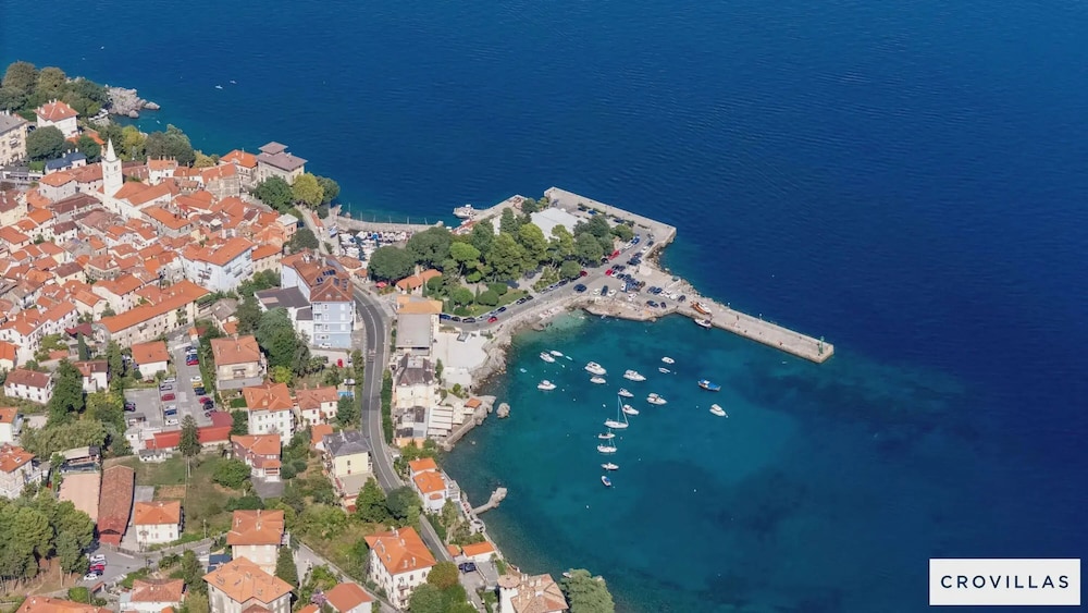 Villa Lauriana Nearby Opatija - Crovillas