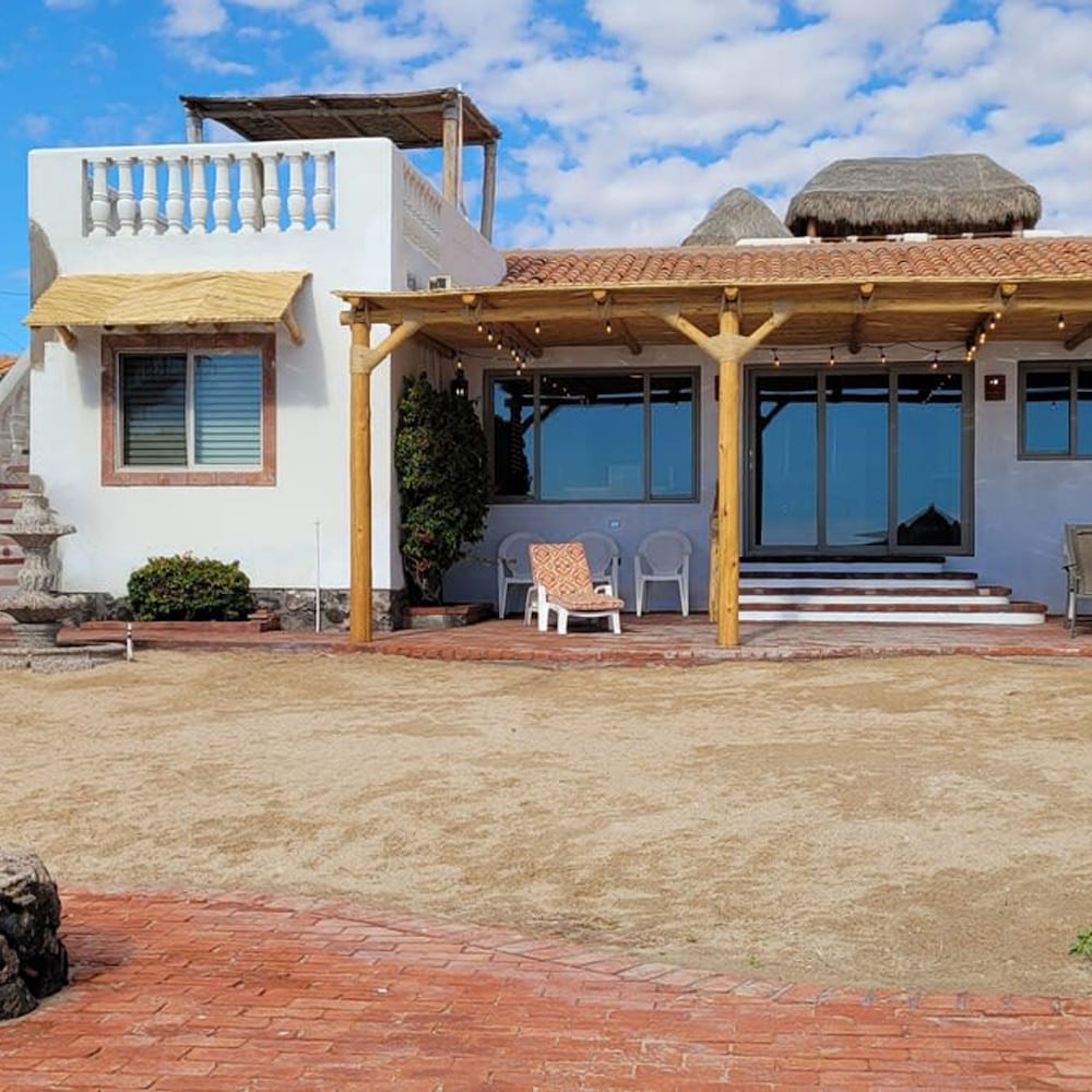 Casa Evita 3 Bedroom Beachfront Home
