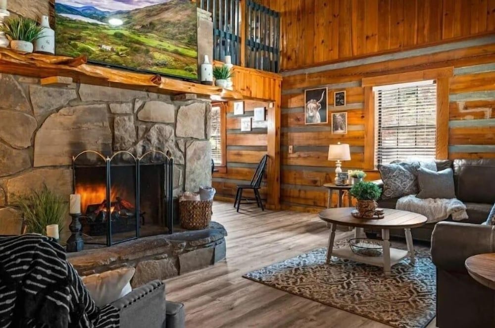 Hidden Acres Lodge 3 Bedroom Cabin