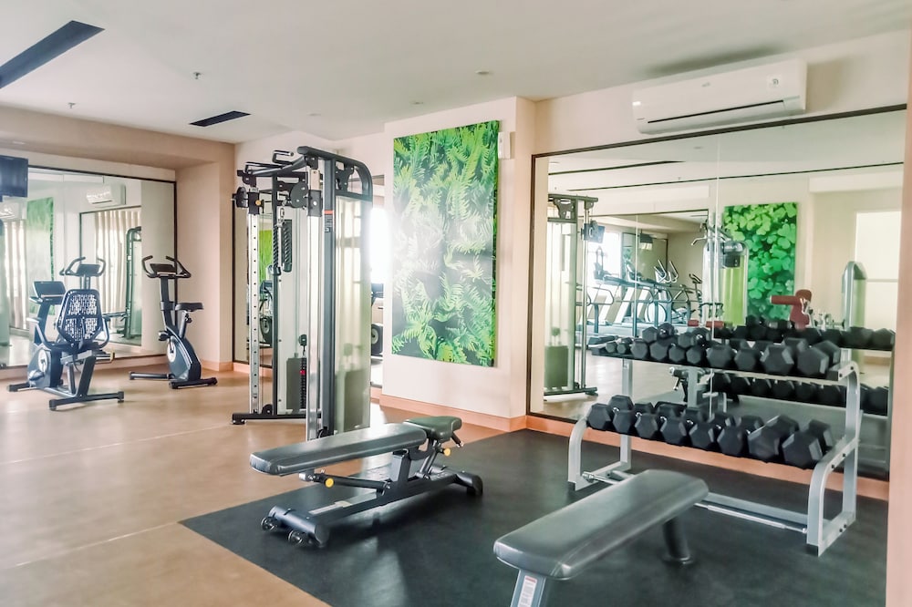 2Br Apartment Near Jakarta Kota Station At Lucky Tower Residence