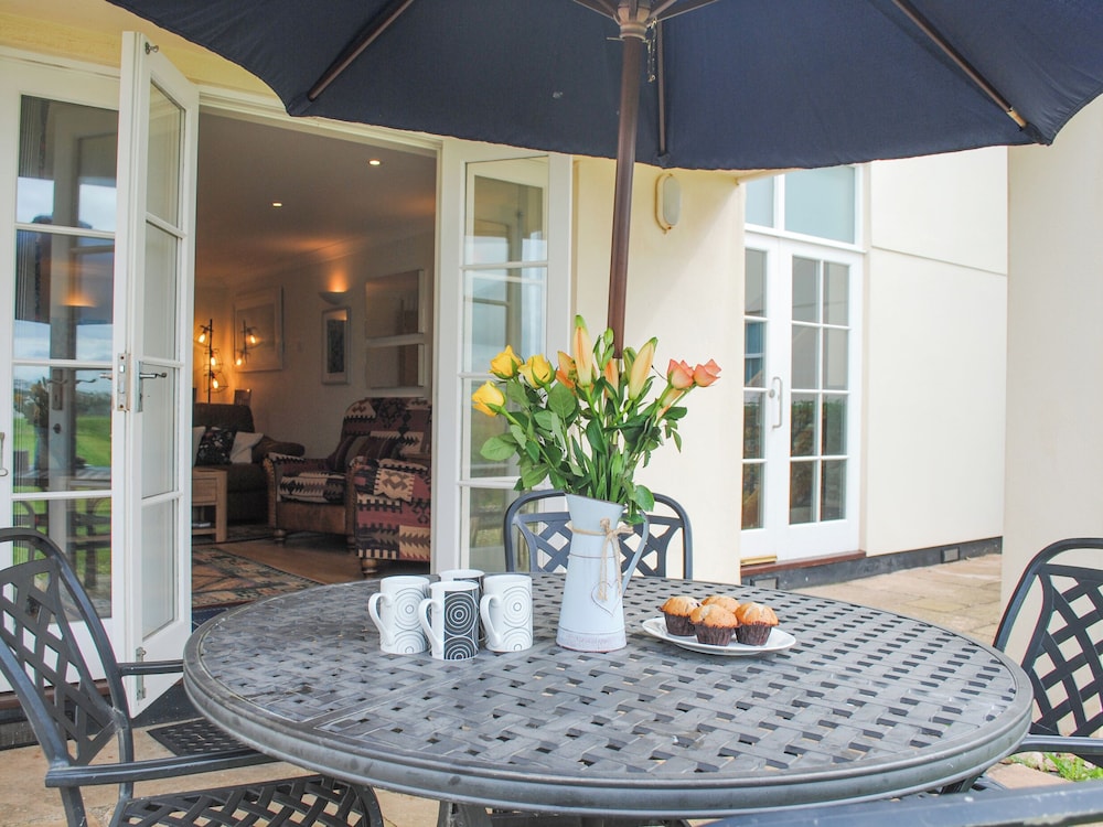 5 Thurlestone Beach