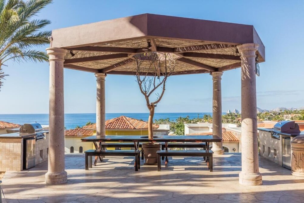 Hacienda Encantada