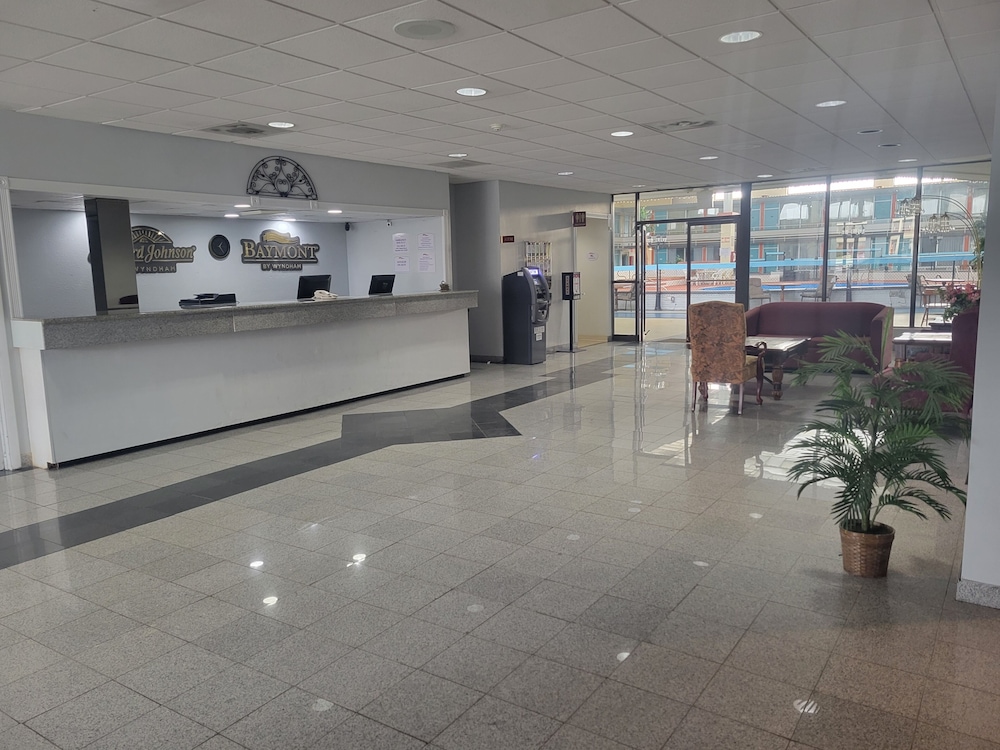Hannibal Vacations - Howard Johnson BY Wyndham Hannibal - Property Image 3