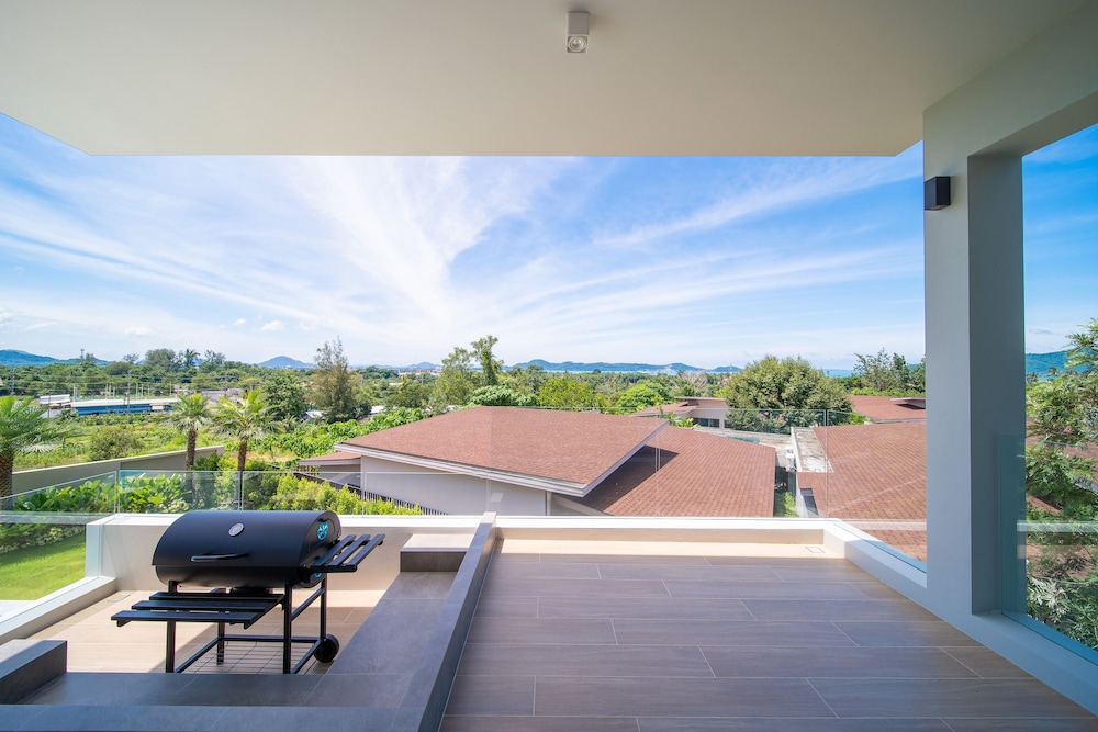 The Salin Seaview Villas