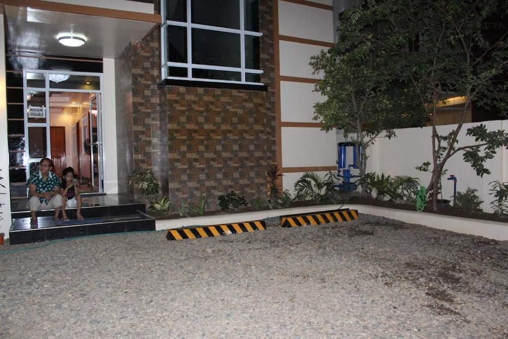 Citrine Tourist Travel Lodge
