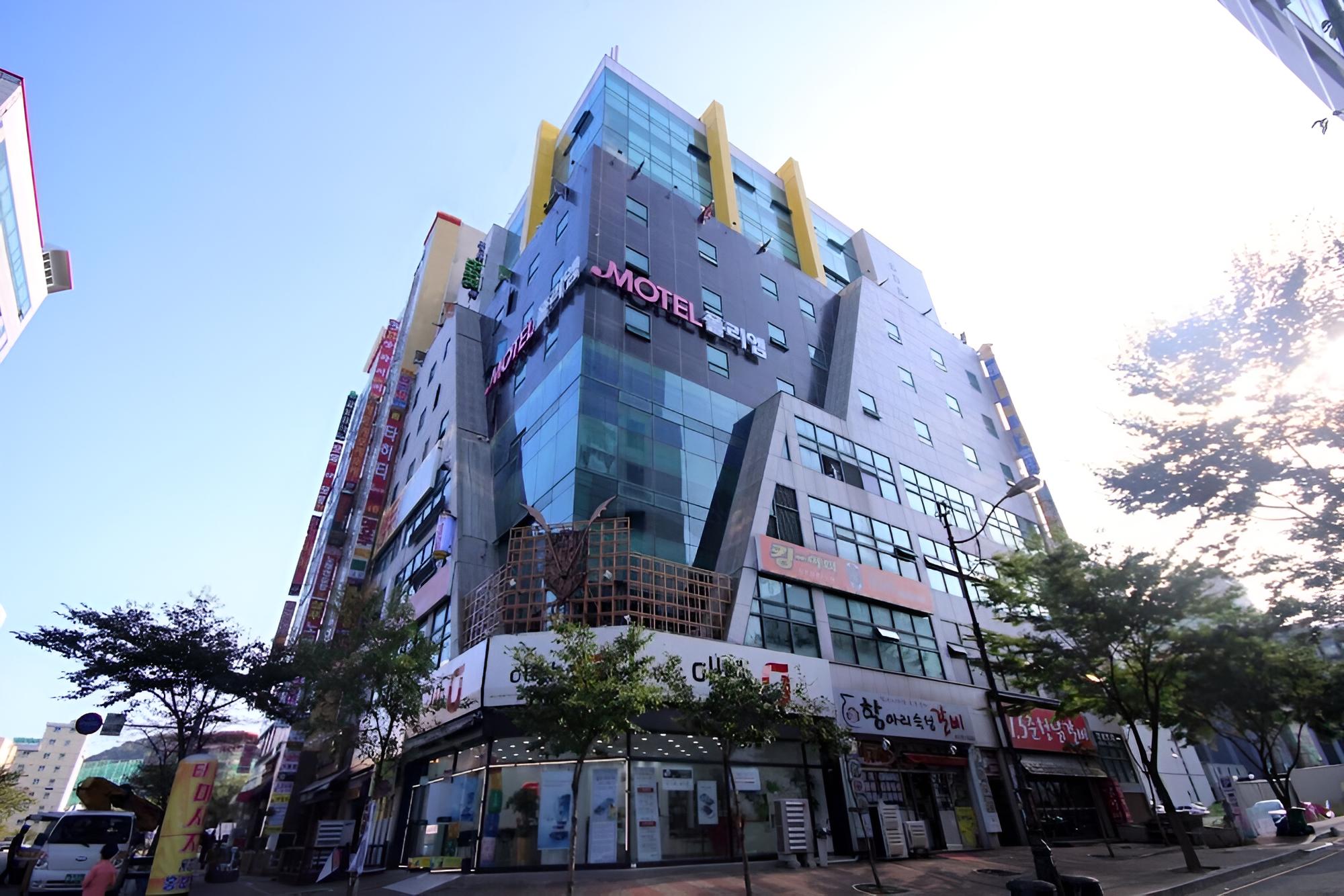 Gimhae Jangyu Poly M