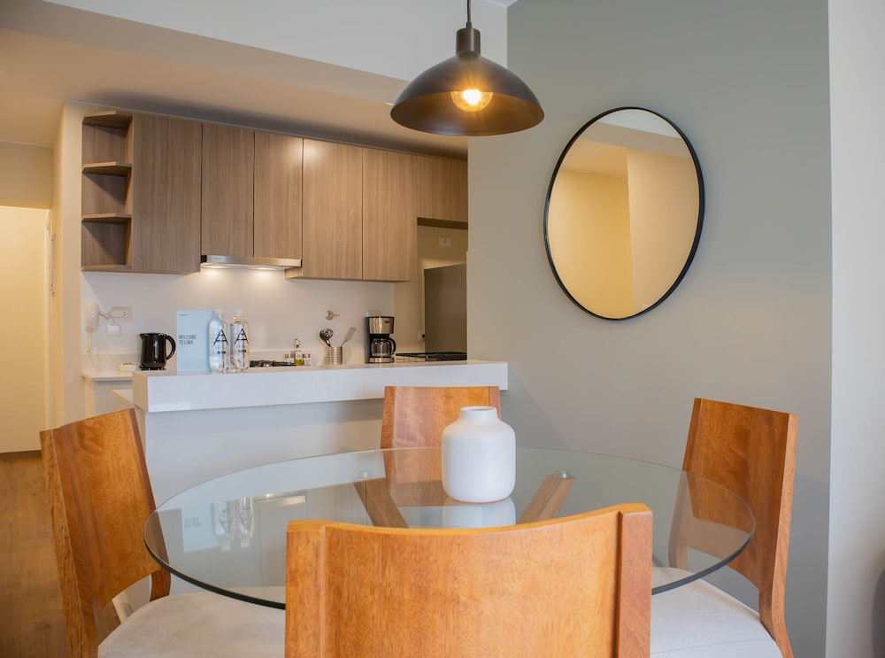 w Modern 2BR w Scenic Balcony Close to Kennedy Park