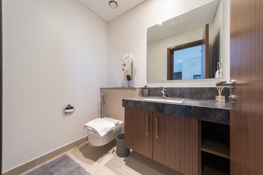 EDEN'S Homes & Villas - 52/42 Emaar