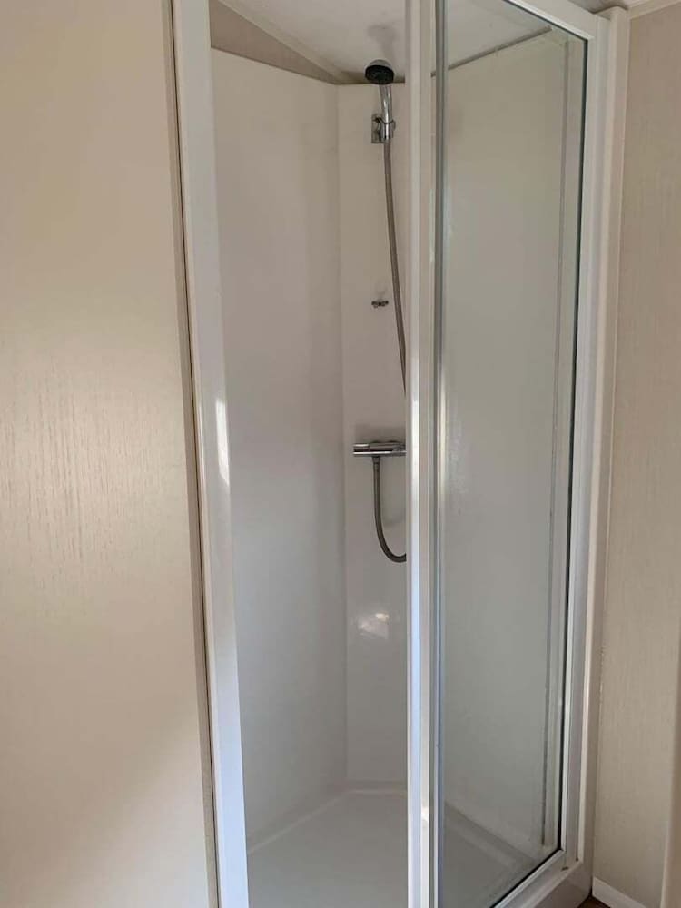 Golden Sands Plot A5 Bed Caravan
