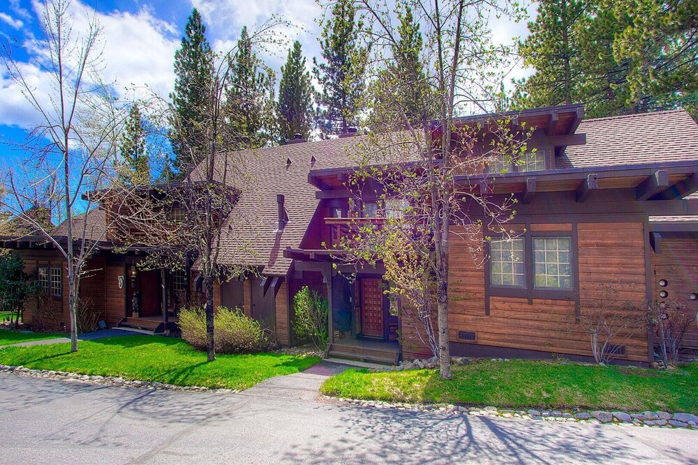 Lake Tahoe Vacations - Third Creek Comfort 2 Bedroom Townhouse by RedAwning - Property Image 16
