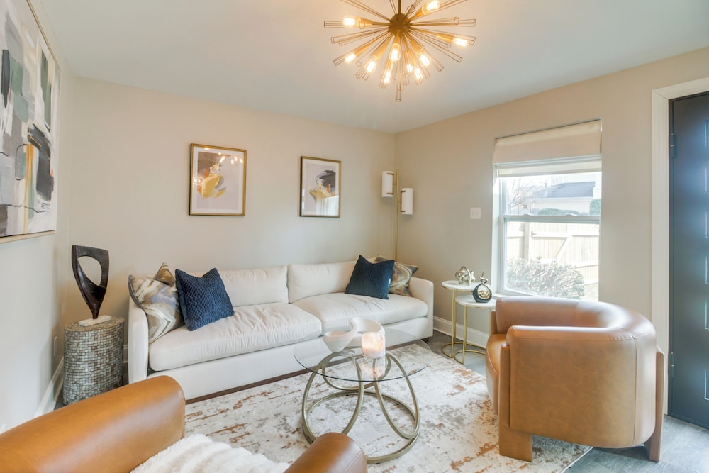 Charlotte Gem w/ Deck & Community Amenities