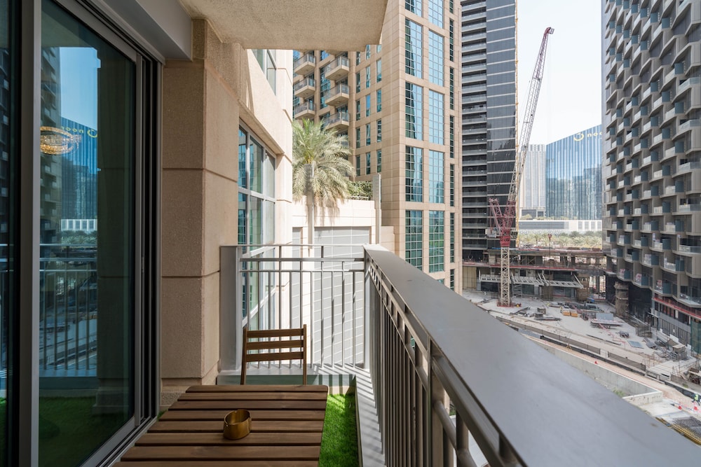 Lux BnB 3BDR Burj Khalifa & Pool Views