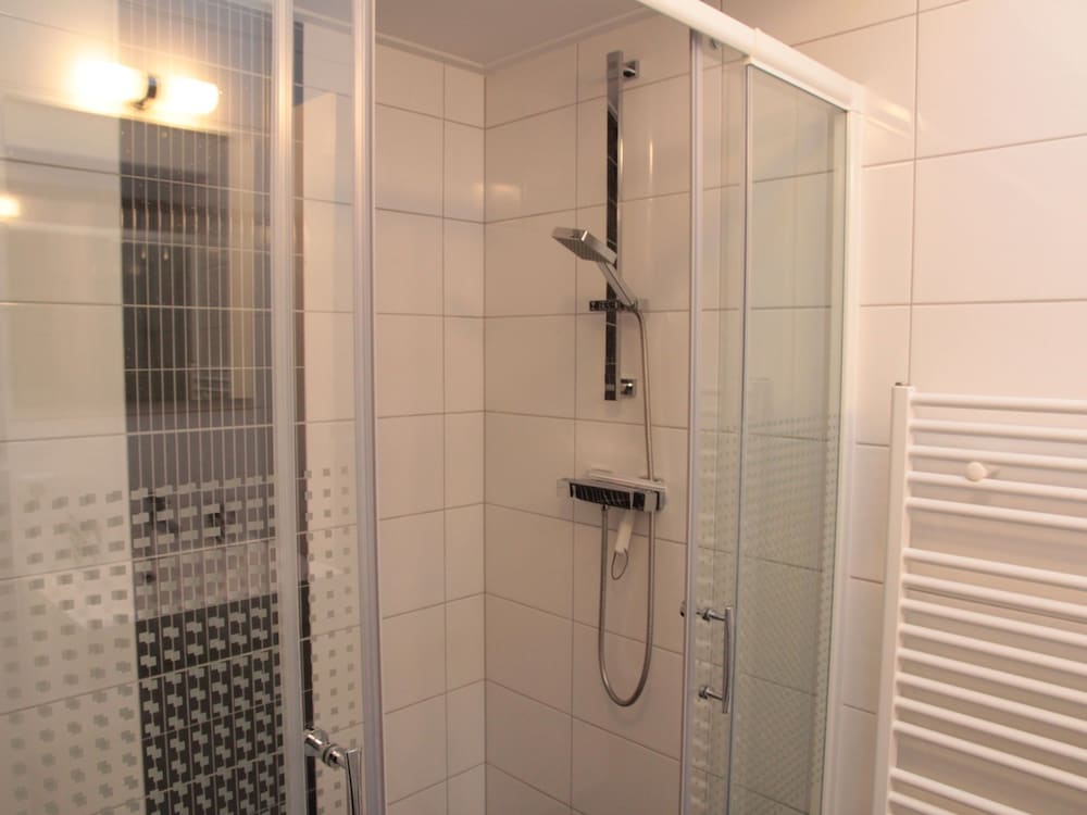 Comfortable and Tasteful Holiday Home Near the Oosterschelde view 3