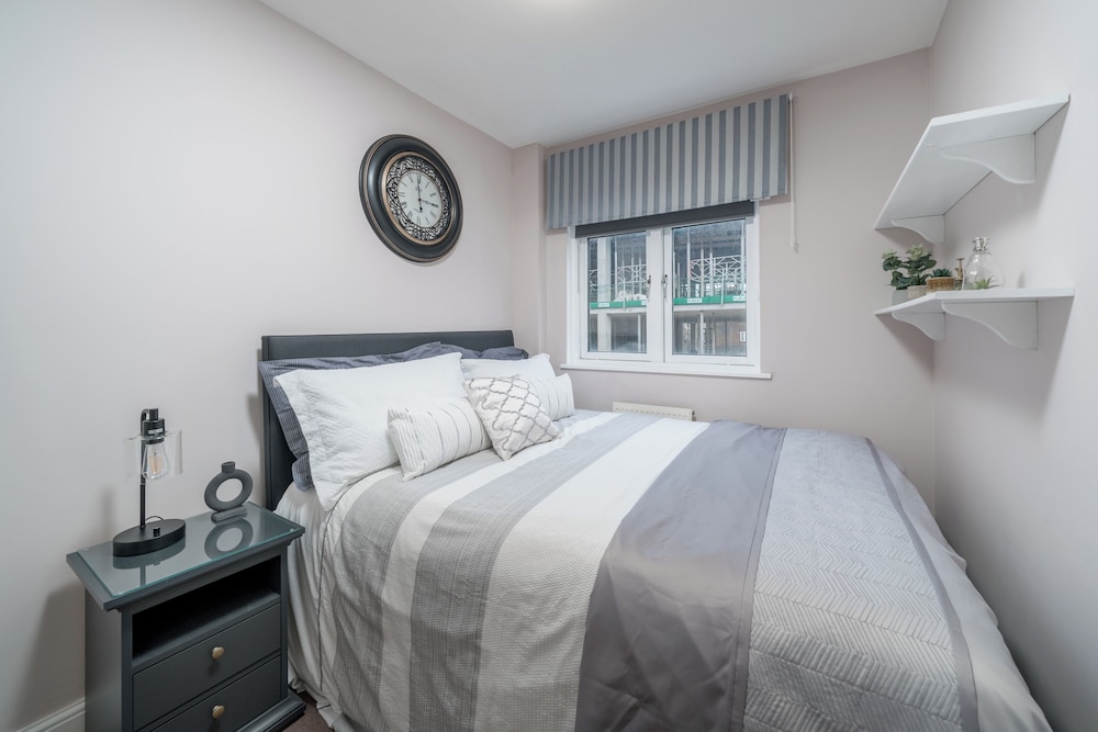 Cozy 3-bed flat near Vauxhall Gardens