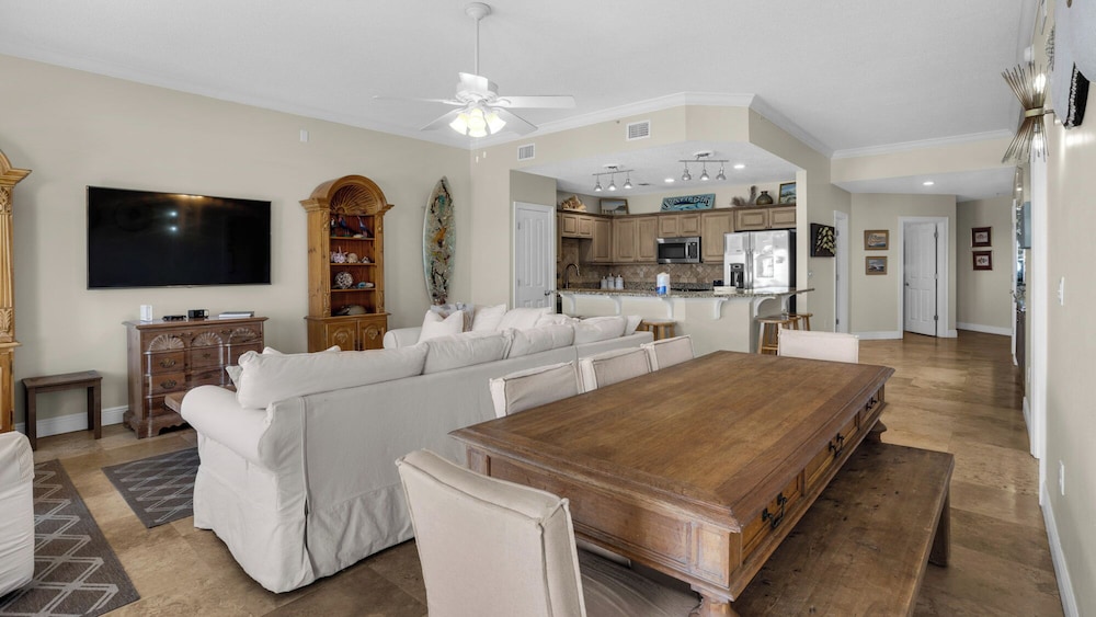 Legacy 303: Beachfront Retreat on 30a!