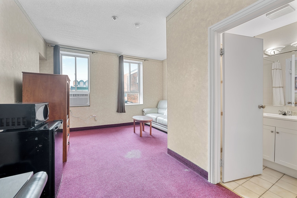 Guelph Vacations - Royal Inn and Suites at Guelph - Property Image 39