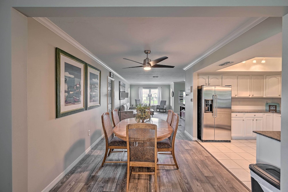 Waterfront Lake Placid Escape w/ Dock & Lanai
