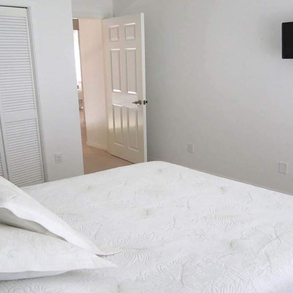 Altaira - top Location Lake View Pool Spa 4 Bed