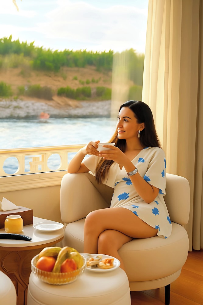Dahabiya Nile Cruise every Friday from Aswan 3 nights and every Monday from Luxor 4 nights