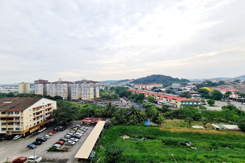 Amerin Residence Mall Apartments