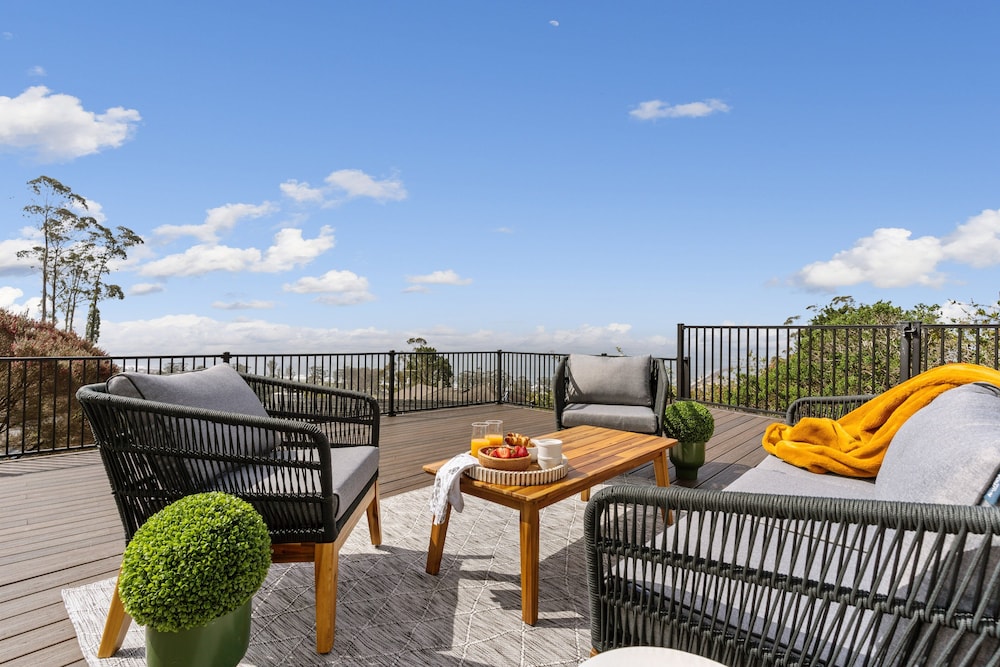 Serene Oceanview Escape With Expansive Deck 3 Bedroom Home