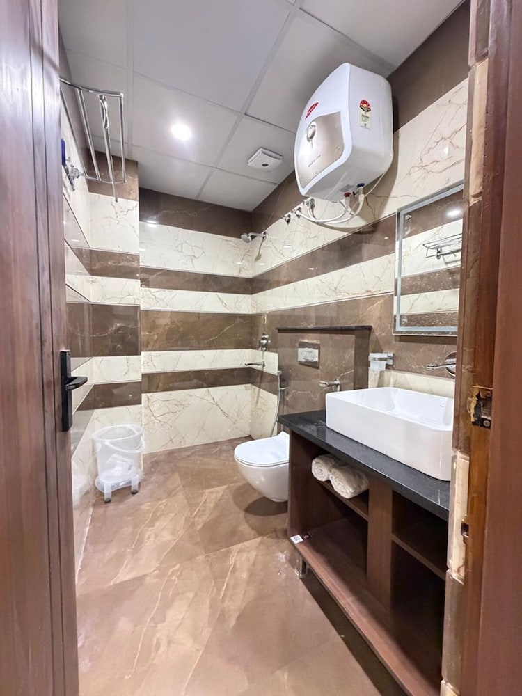 Hotel RK Residency