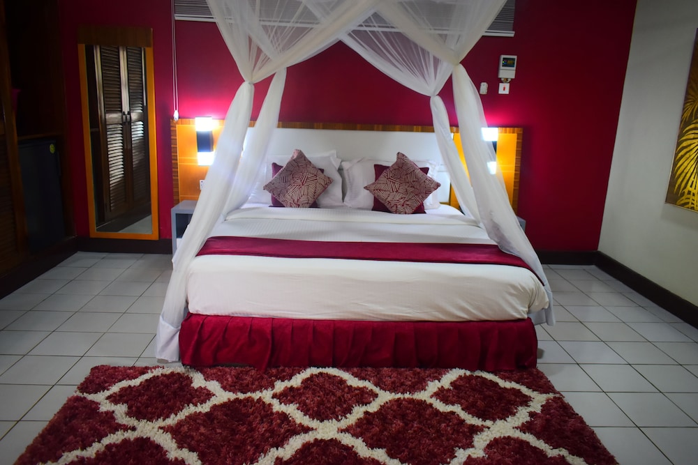 Best Western Jangwani Sea Breeze Hotel