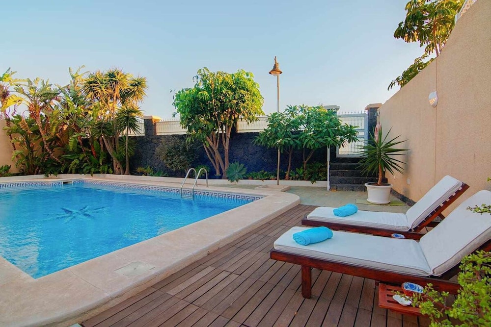 Bayside Concha House Beachfront Oasis With Heated Pool
